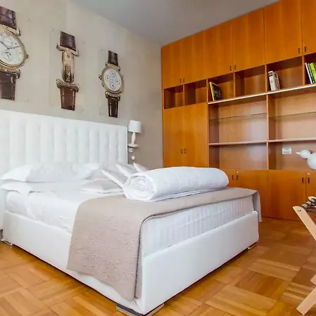 Bed & Breakfast Ginevra 4*